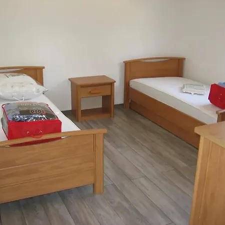 Casa de Férias Maison Familiale à Avec Jardin Et Sauna