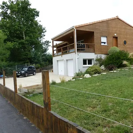 Maison Familiale à Avec Jardin Et Sauna
