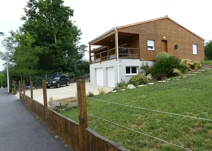 Maison Familiale à Avec Jardin Et Sauna